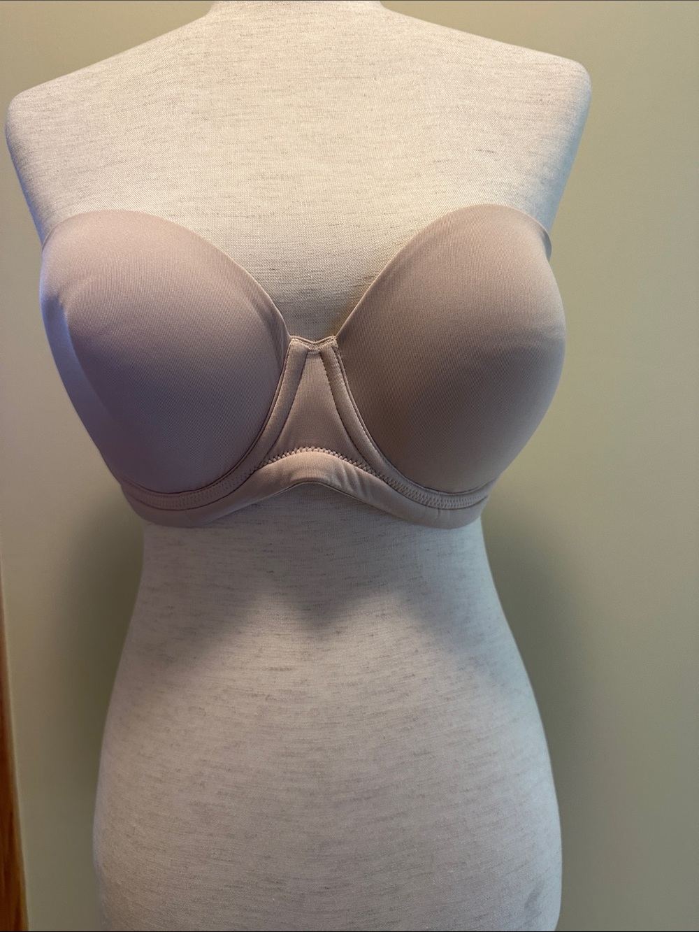 Wacoal Strapless Molded Cup Bra in Nude